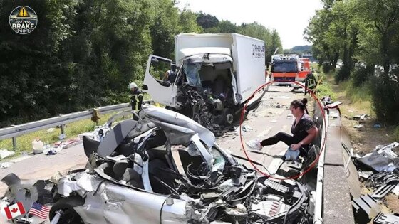 300 Crazy Moments Car Crash Moments! Idiots in Cars Get Instant Karma – You Won’t Believe It’s Real!